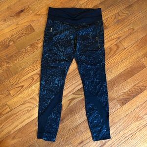 lululemon black patterned Inspire Tights